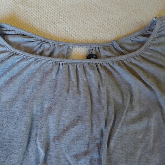 Gray maternity shirt - Picture 3 of 6